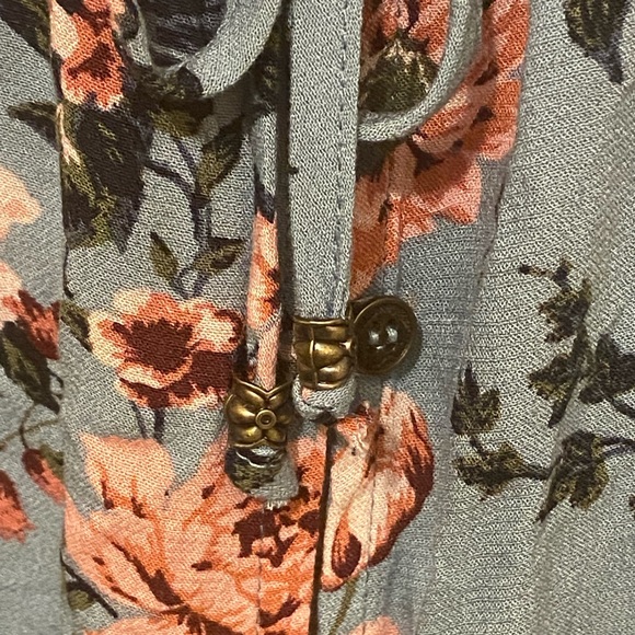 Jolt Blouse Size Medium Long Sleeve Ruffles New With Tags - Picture 3 of 7